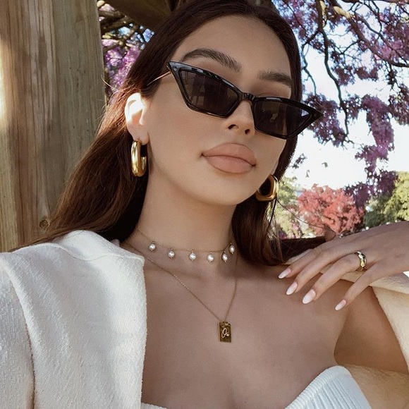 Cat Eye Fashion Sunglasses - Picture 3 of 9